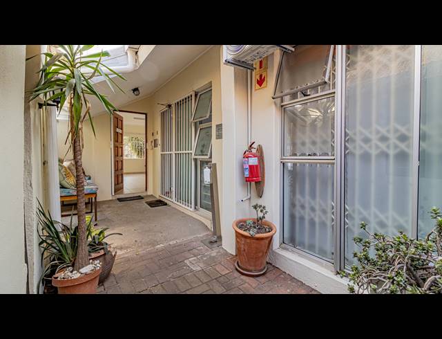 30M² OFFICE TO LET IN PARKTOWN